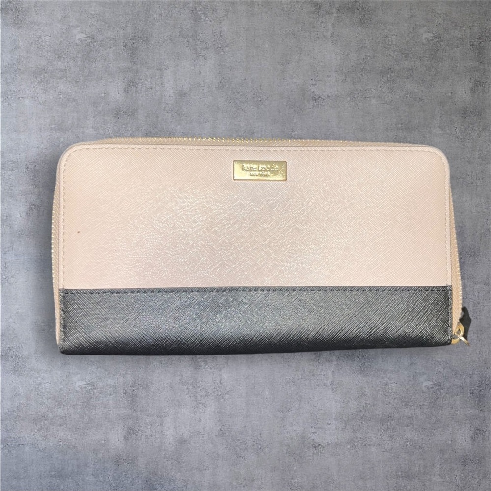 Kate Spade Cream and Gray Wallet